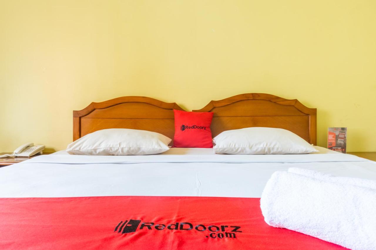 Reddoorz Plus Near Brawijaya Museum Маланг Екстериор снимка