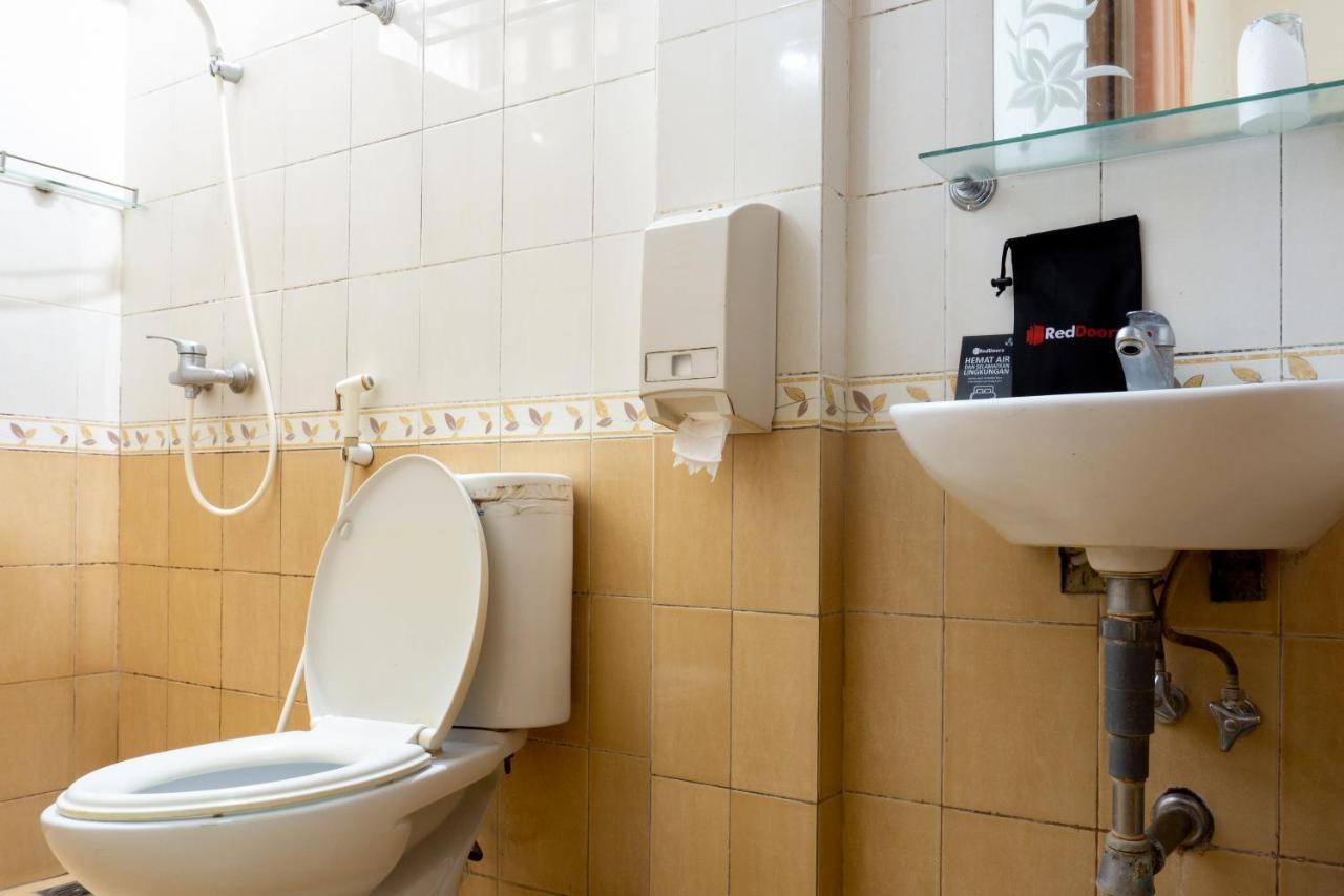 Reddoorz Plus Near Brawijaya Museum Маланг Екстериор снимка